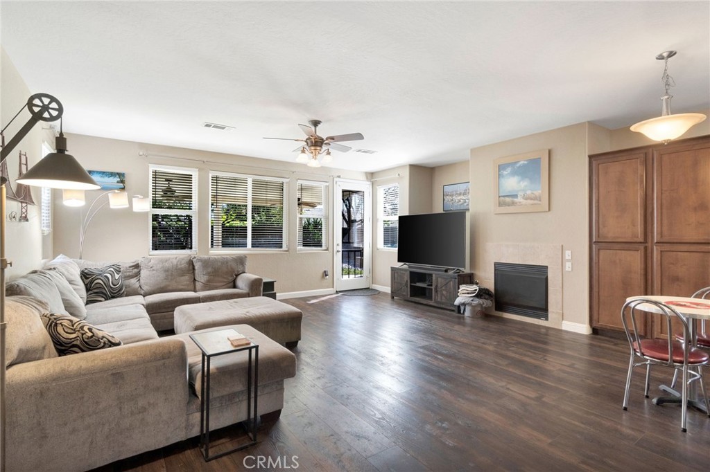 6367 E Dayton Ave, Fresno, CA 93727