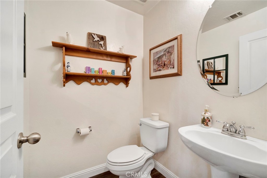 6367 E Dayton Ave, Fresno, CA 93727