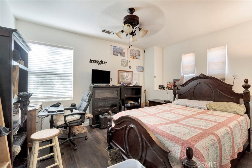 6367 E Dayton Ave, Fresno, CA 93727