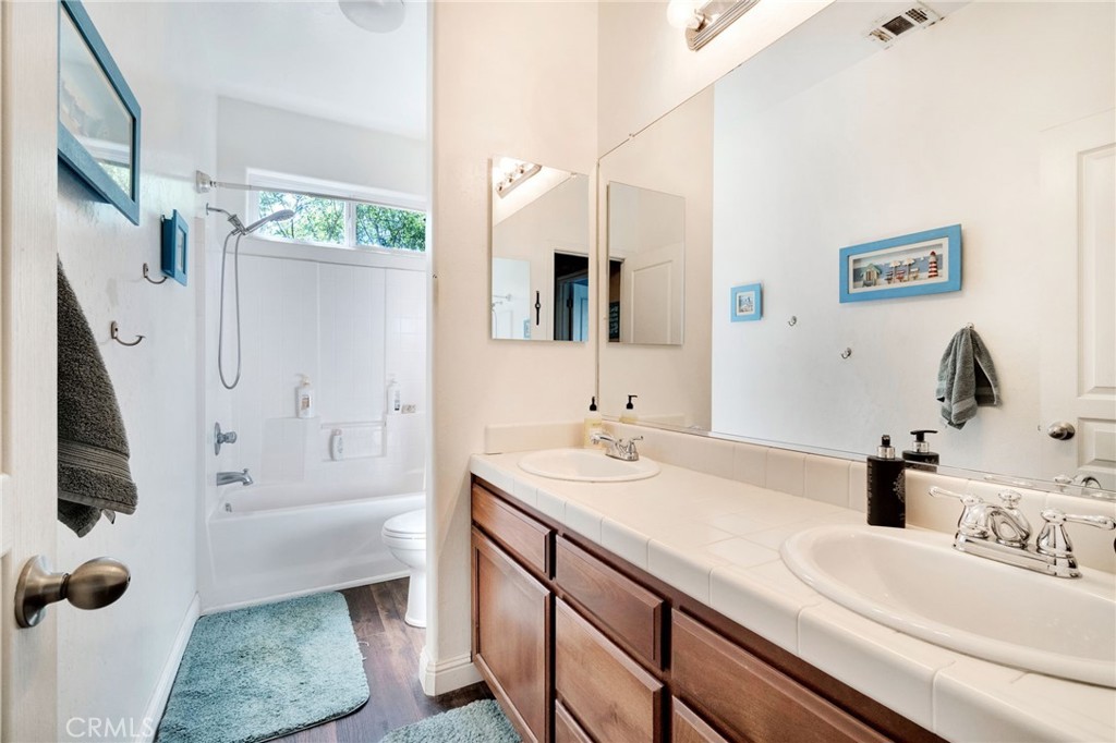 6367 E Dayton Ave, Fresno, CA 93727