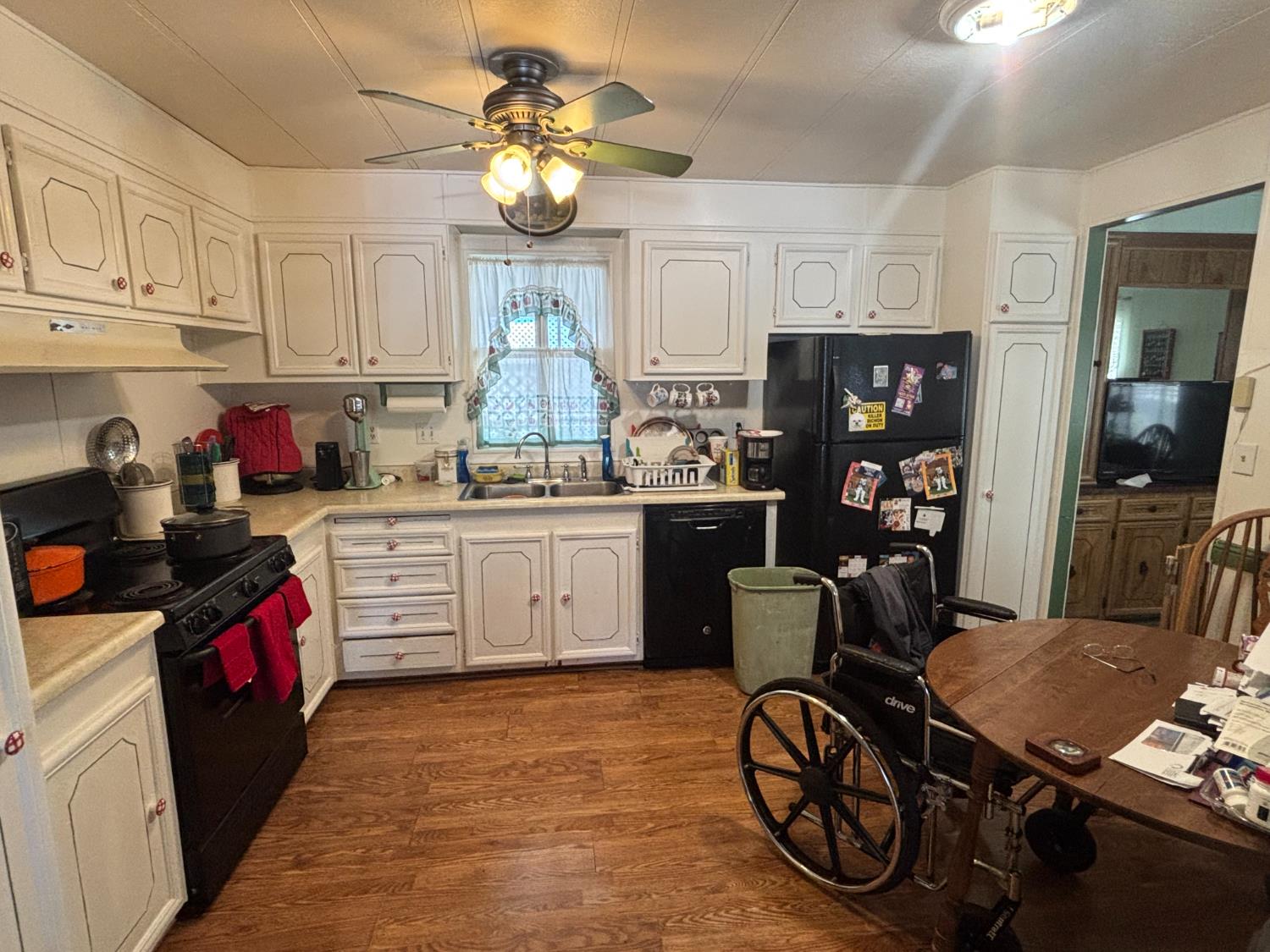 339 N Frankwood Ave #24, Sanger, CA 93657