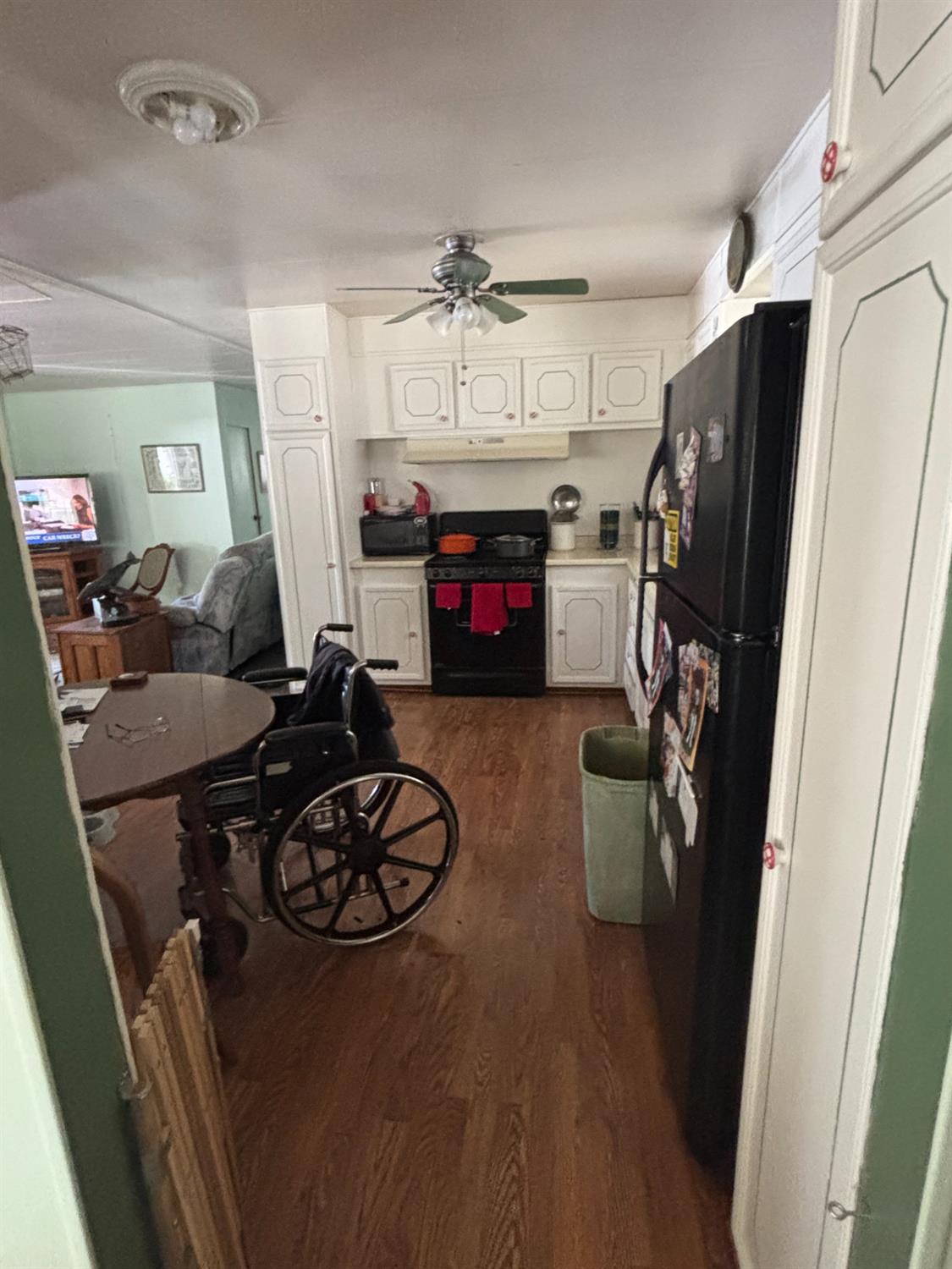 339 N Frankwood Ave #24, Sanger, CA 93657