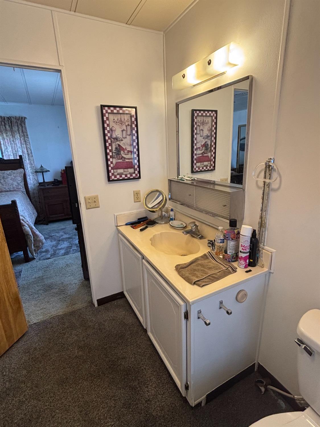 339 N Frankwood Ave #24, Sanger, CA 93657