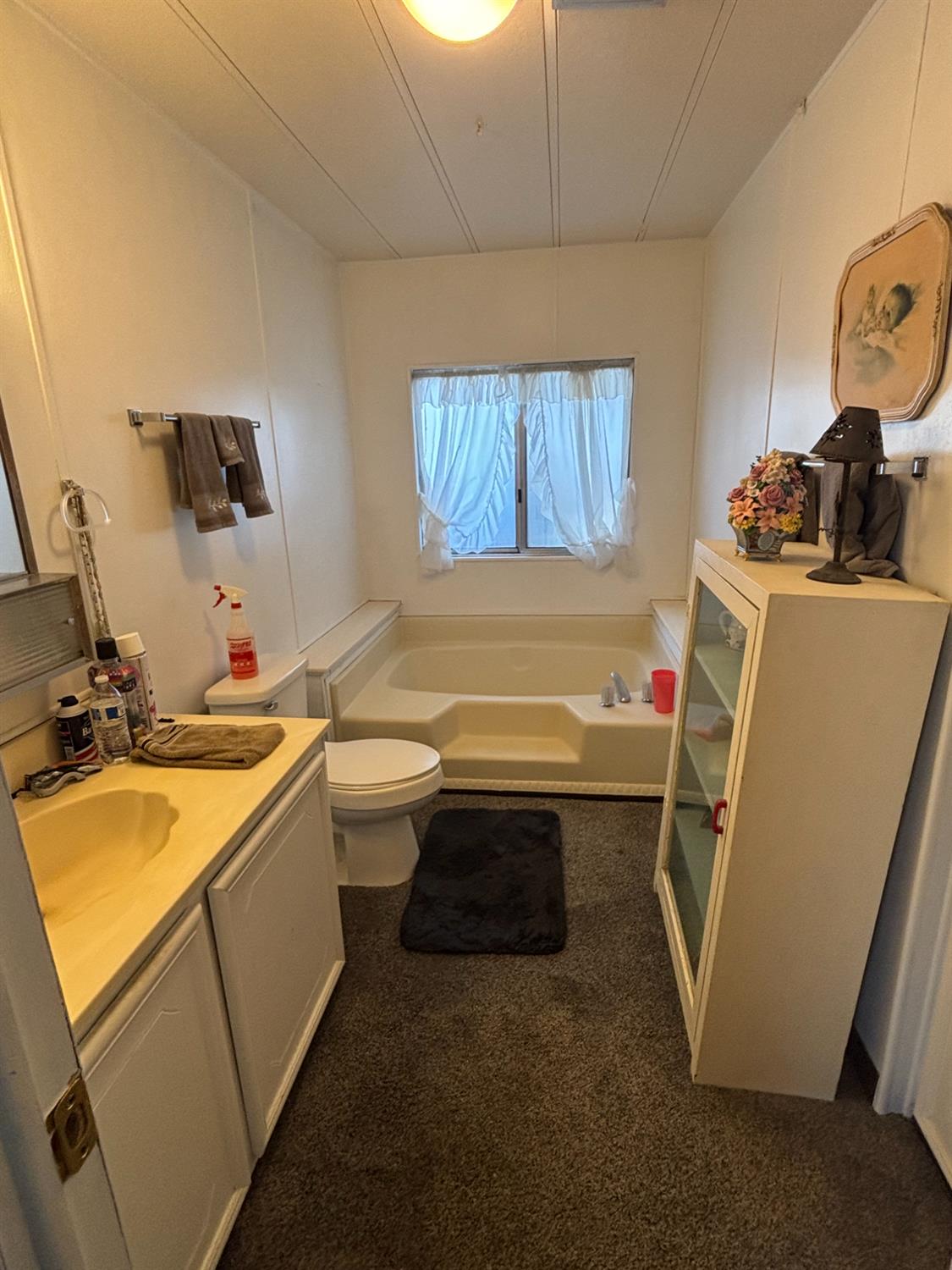 339 N Frankwood Ave #24, Sanger, CA 93657