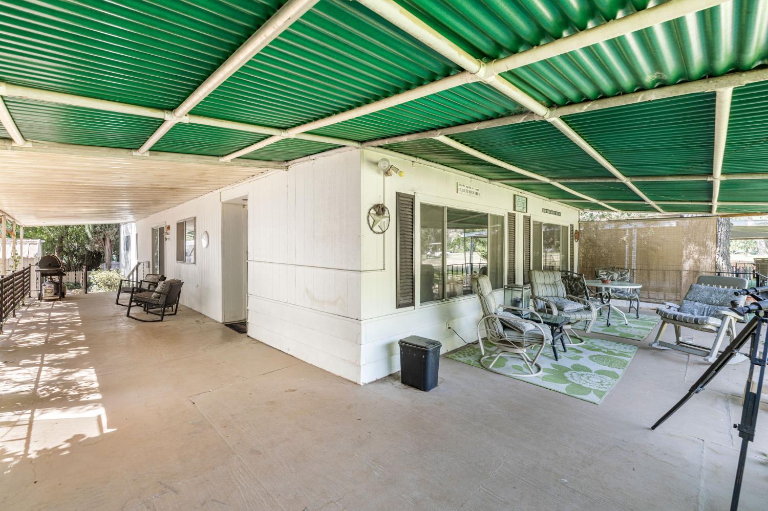 339 N Frankwood Ave #6, Sanger, CA 93657