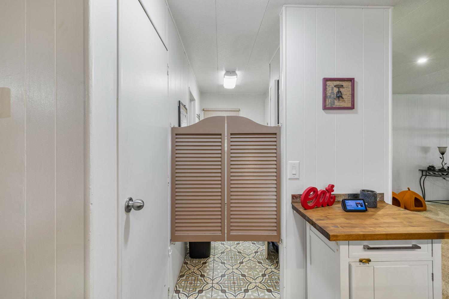 339 N Frankwood Ave #6, Sanger, CA 93657