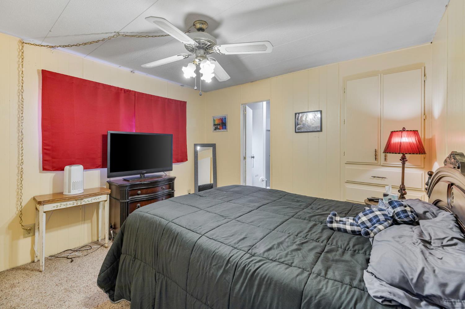 339 N Frankwood Ave #6, Sanger, CA 93657
