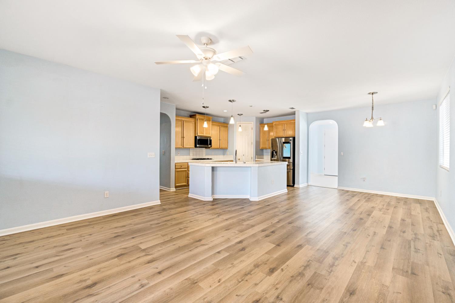 1049 Stanford Ave, Madera, CA 93637