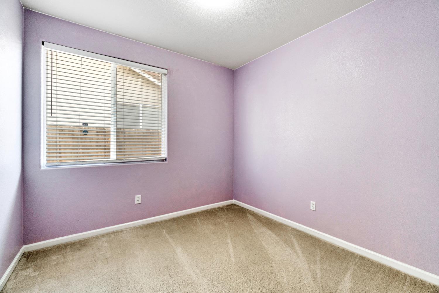 1049 Stanford Ave, Madera, CA 93637