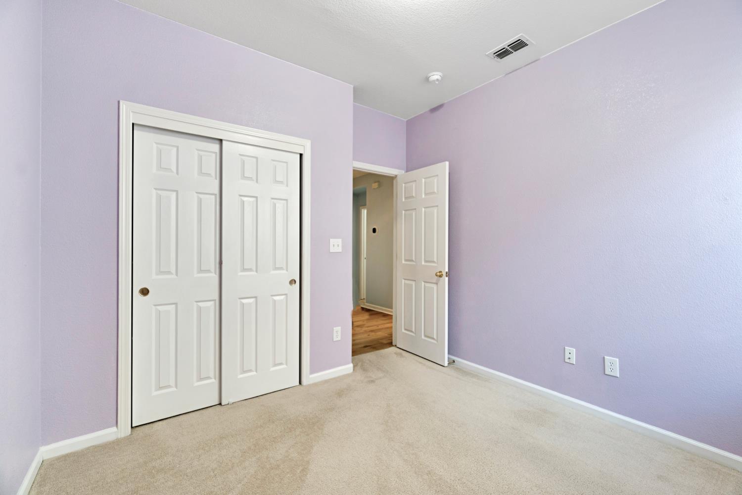 1049 Stanford Ave, Madera, CA 93637