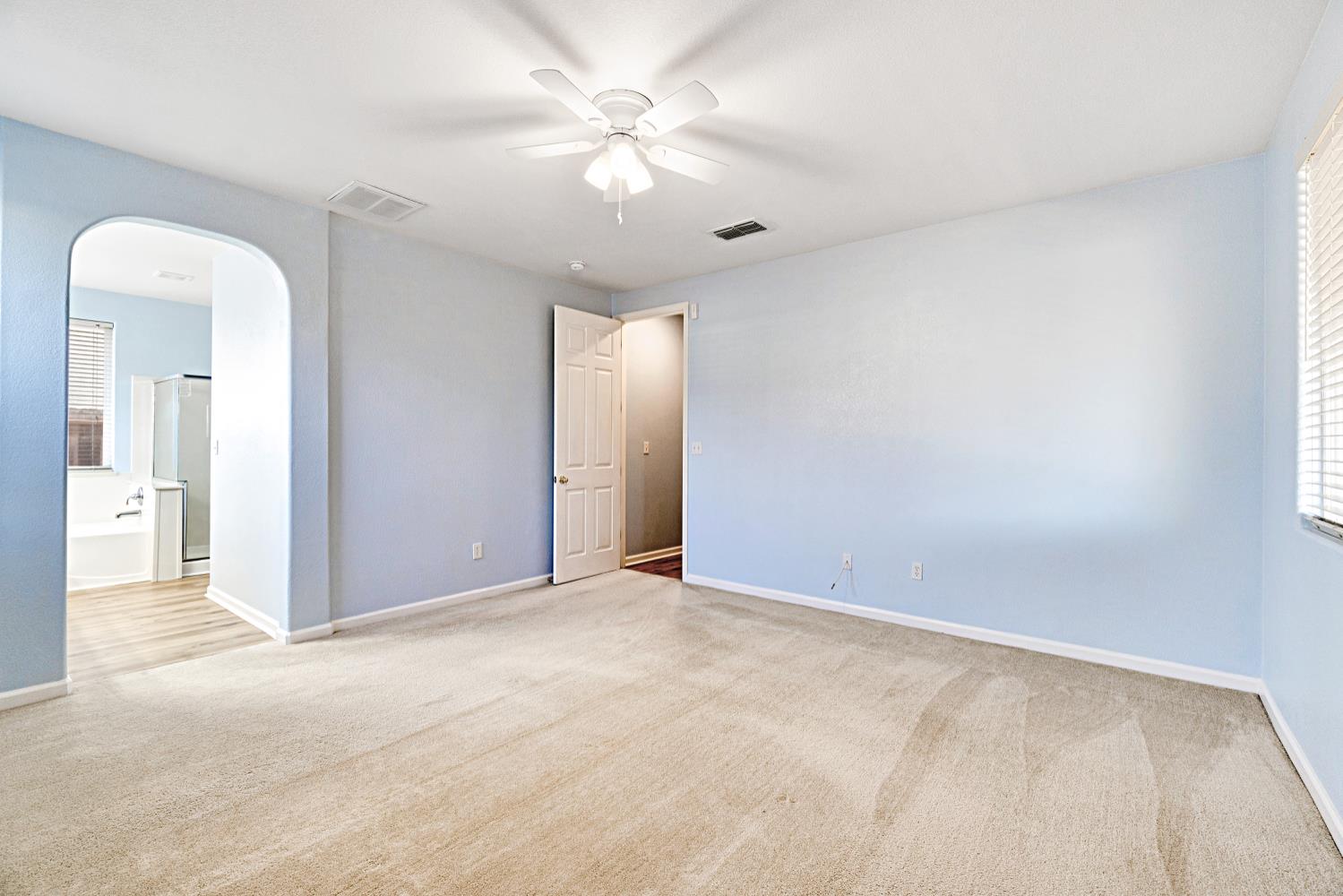 1049 Stanford Ave, Madera, CA 93637