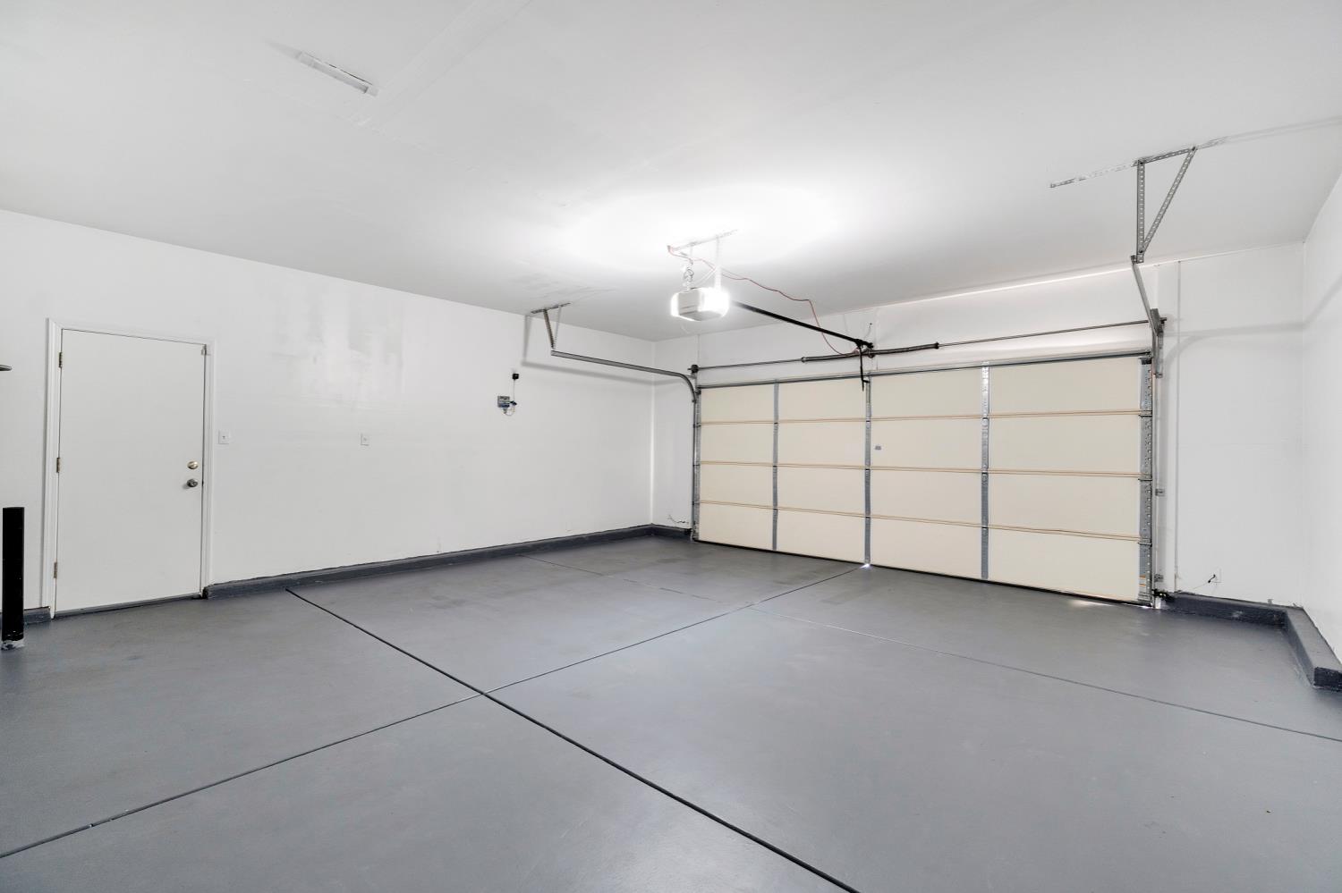 1049 Stanford Ave, Madera, CA 93637